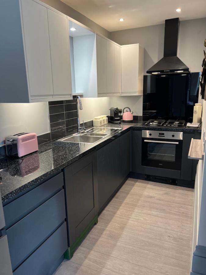 Luxury Garden Apartment Under The Castle, Dover Exteriör bild